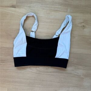 MONDAY BODY Black/ White Sports Bra